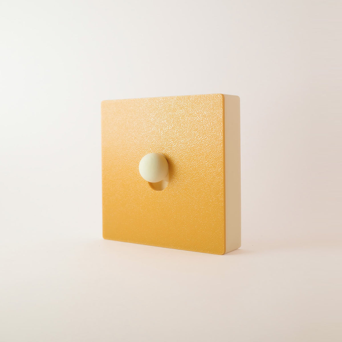Minimalistart — Ambre — cache interrupteur