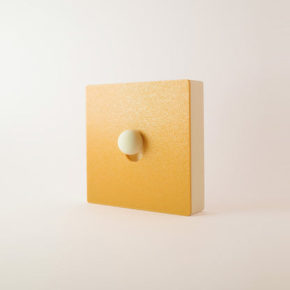 Minimalistart — Ambre — cache interrupteur
