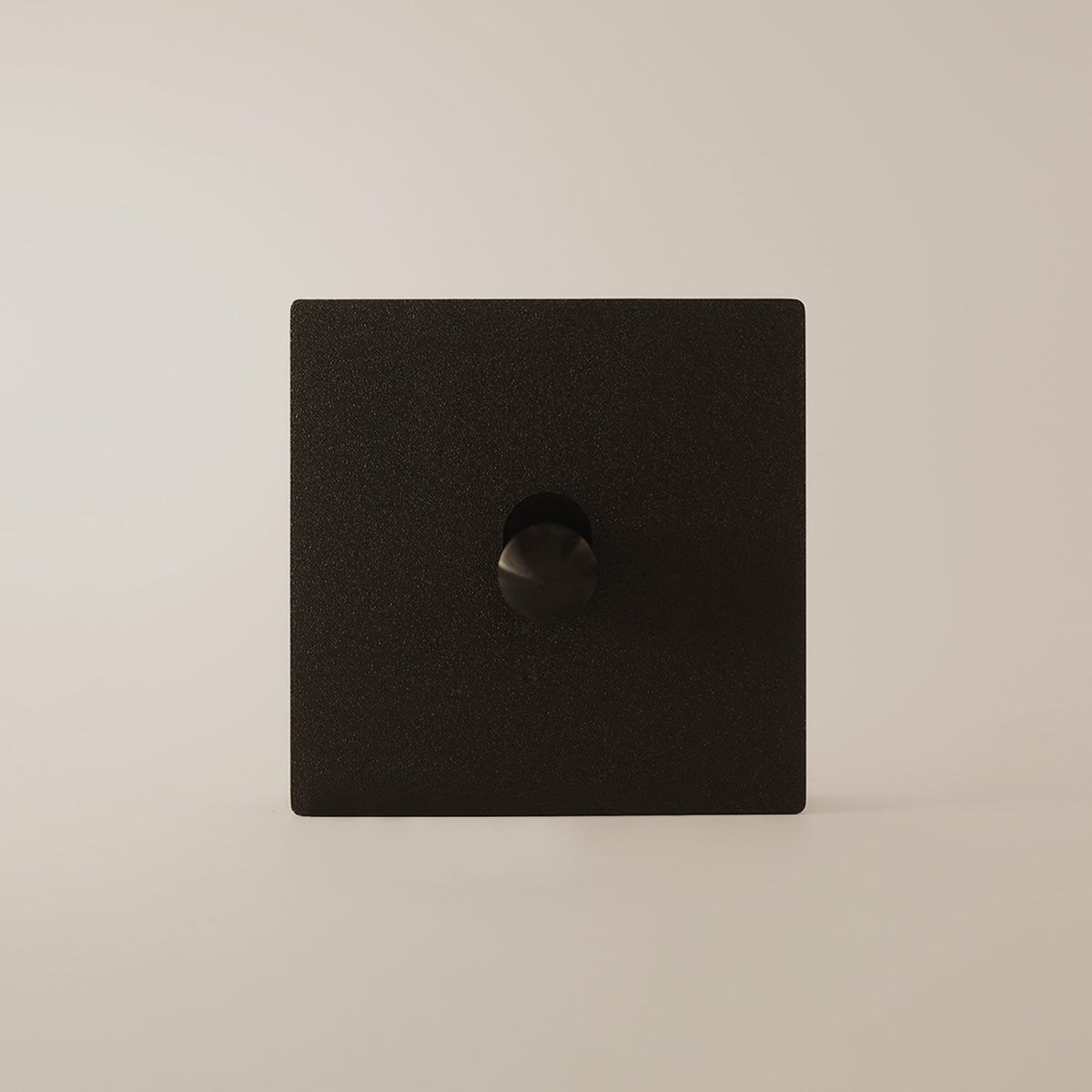 Minimalistart — Onyx — cache interrupteur