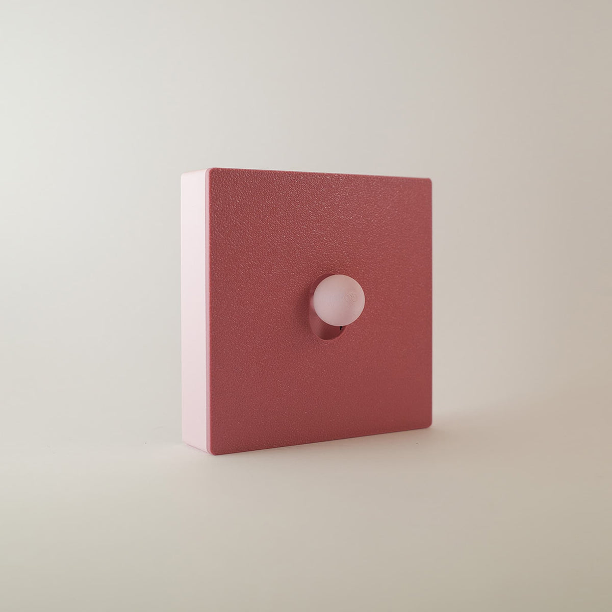 Minimalistart — Pivoine — cache interrupteur